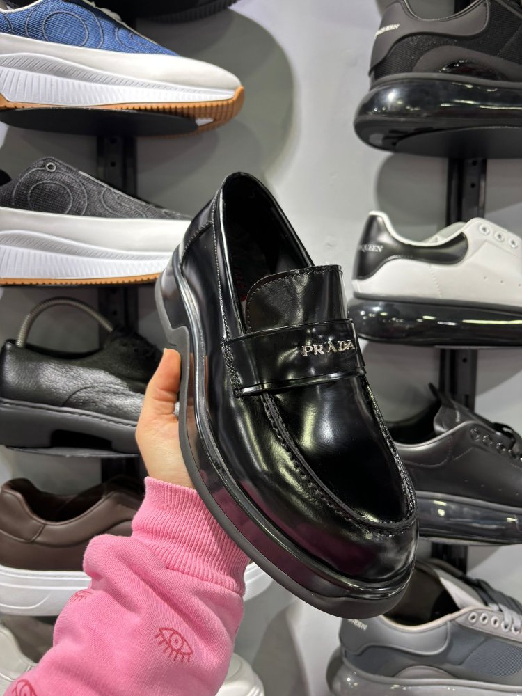 SİYAH PRADA