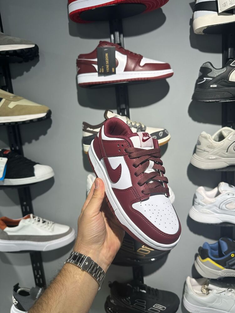 BORDO DUNK