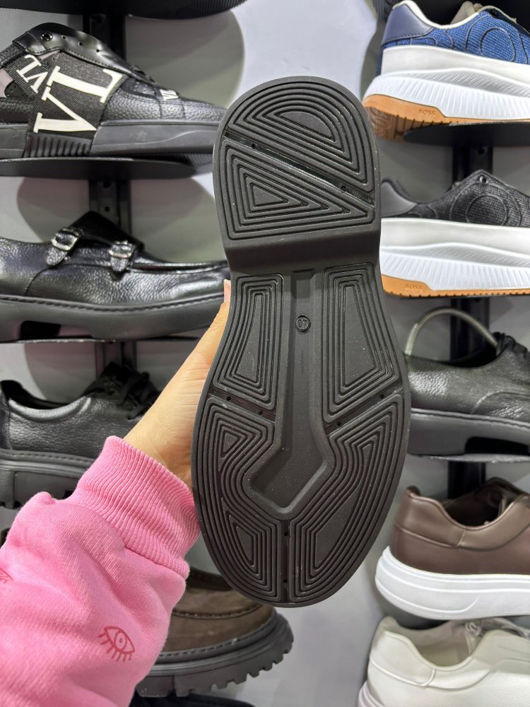 SİYAH PRADA
