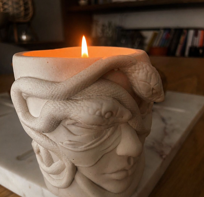 "Medusa" Mumu 