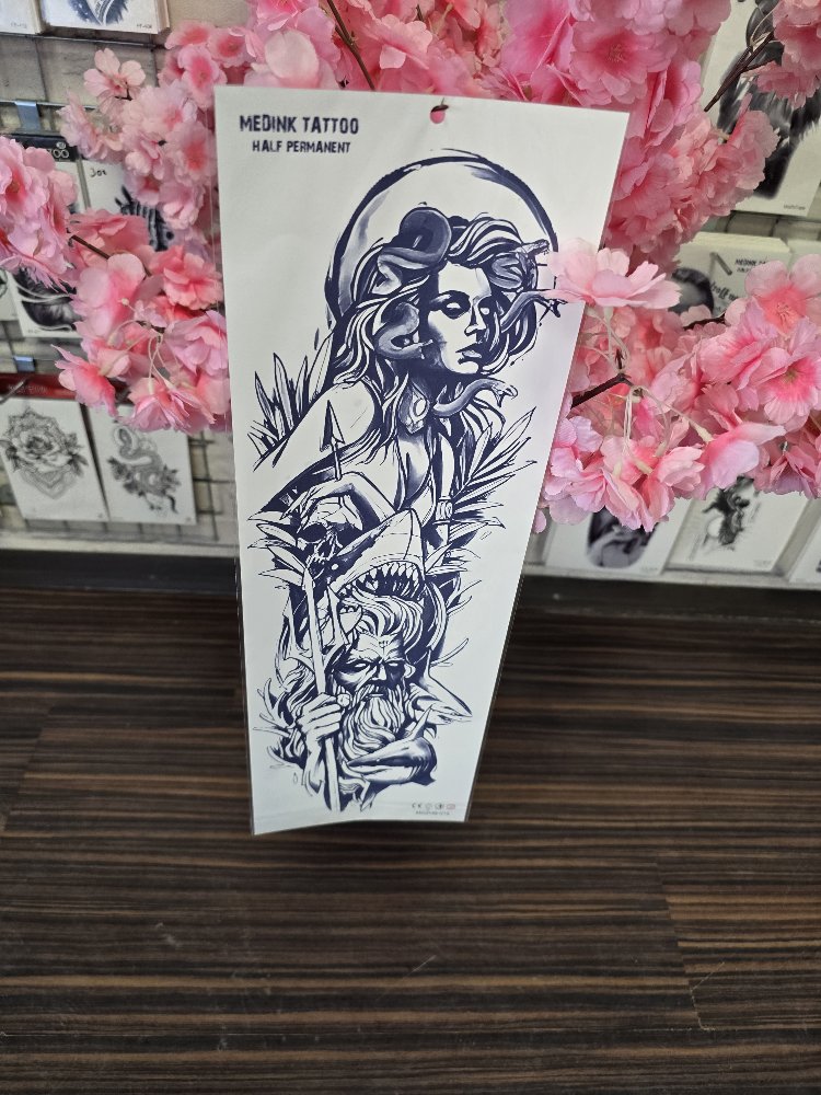 sonradan kararan Medusa ve zeus geçici dövme
