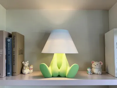 Loopy masa lambası