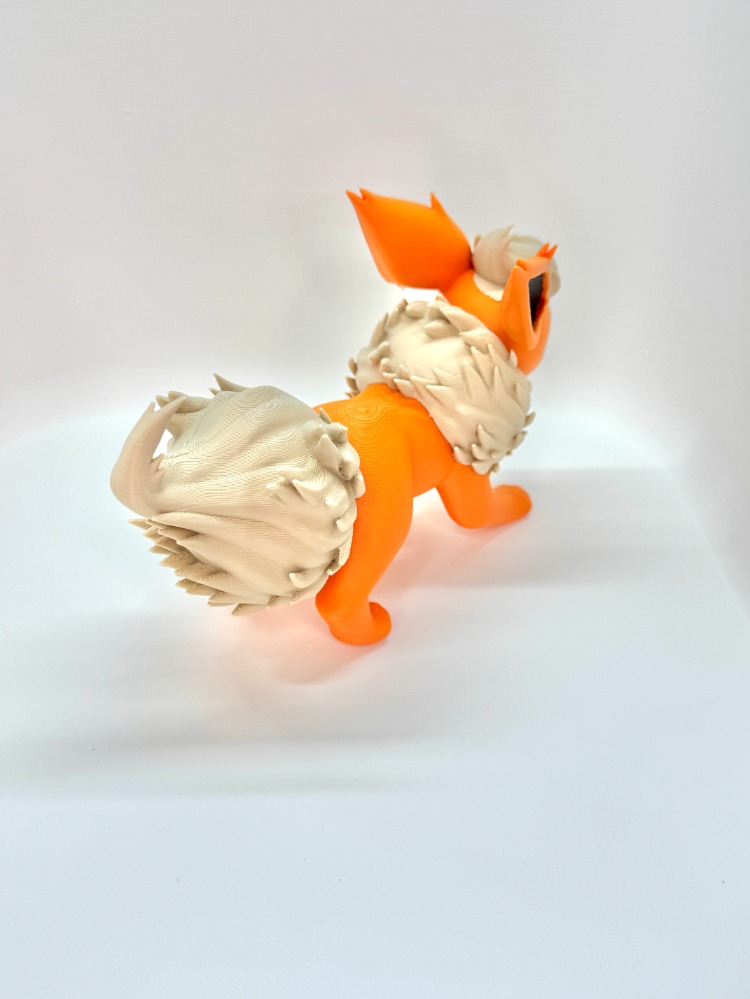 Özel Üretim Flareon (Pokémon) 3D Baskı Koleksiyon Figürü (10 cm)