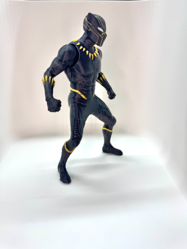 Özel Üretim Black Panther 3D Baskı Koleksiyon Figürü (18 cm)
