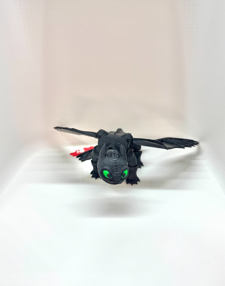 Özel Üretim Hareketli Dişsiz (Toothless) 3D Baskı Koleksiyon Figürü / Oyuncak