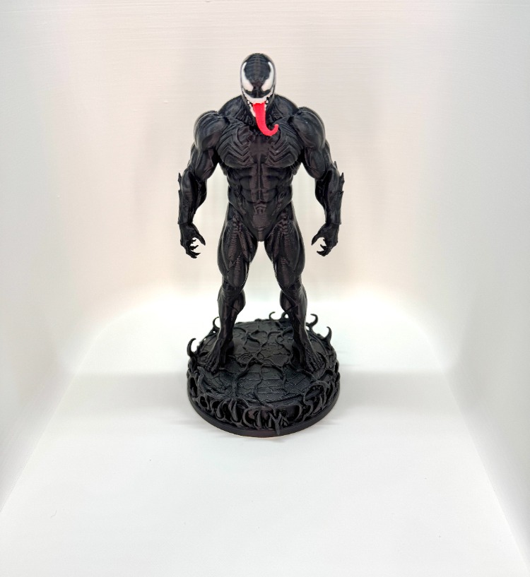 Özel Üretim Venom (Marvel) 3D Baskı Koleksiyon Figürü (18 cm)