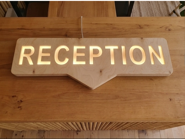 Ahşap Işıklı Reception Tabelası