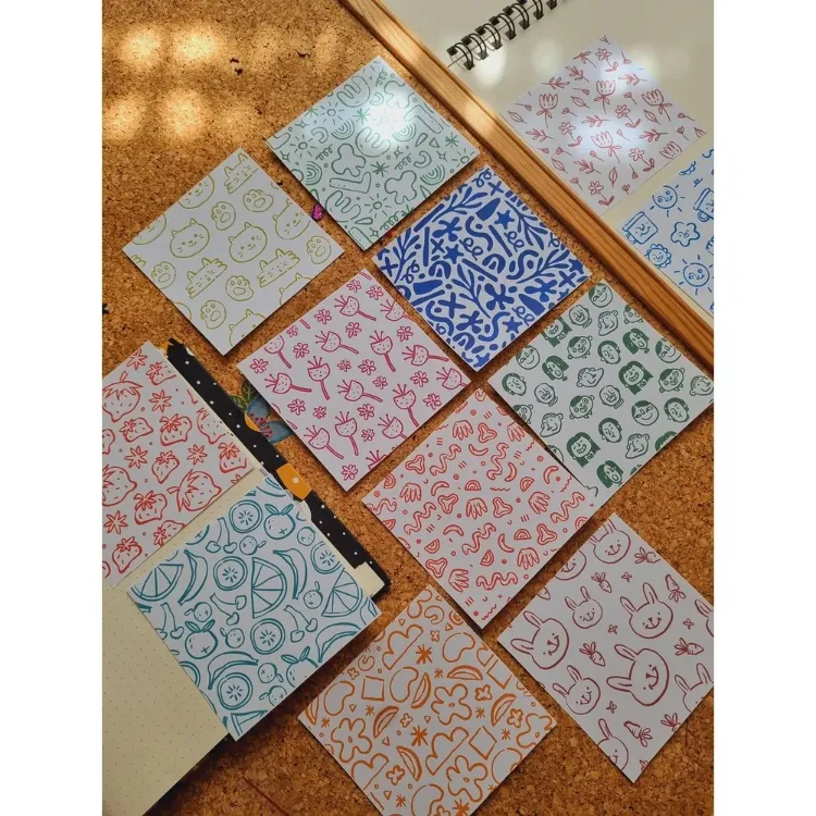 Doodle Desenli Scrapbook Kağıdı