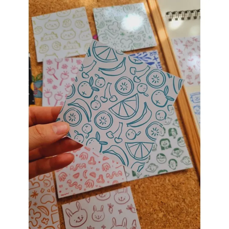 Doodle Desenli Scrapbook Kağıdı