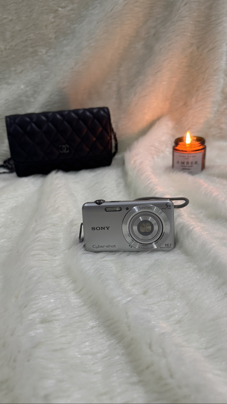Sony cybershot W710