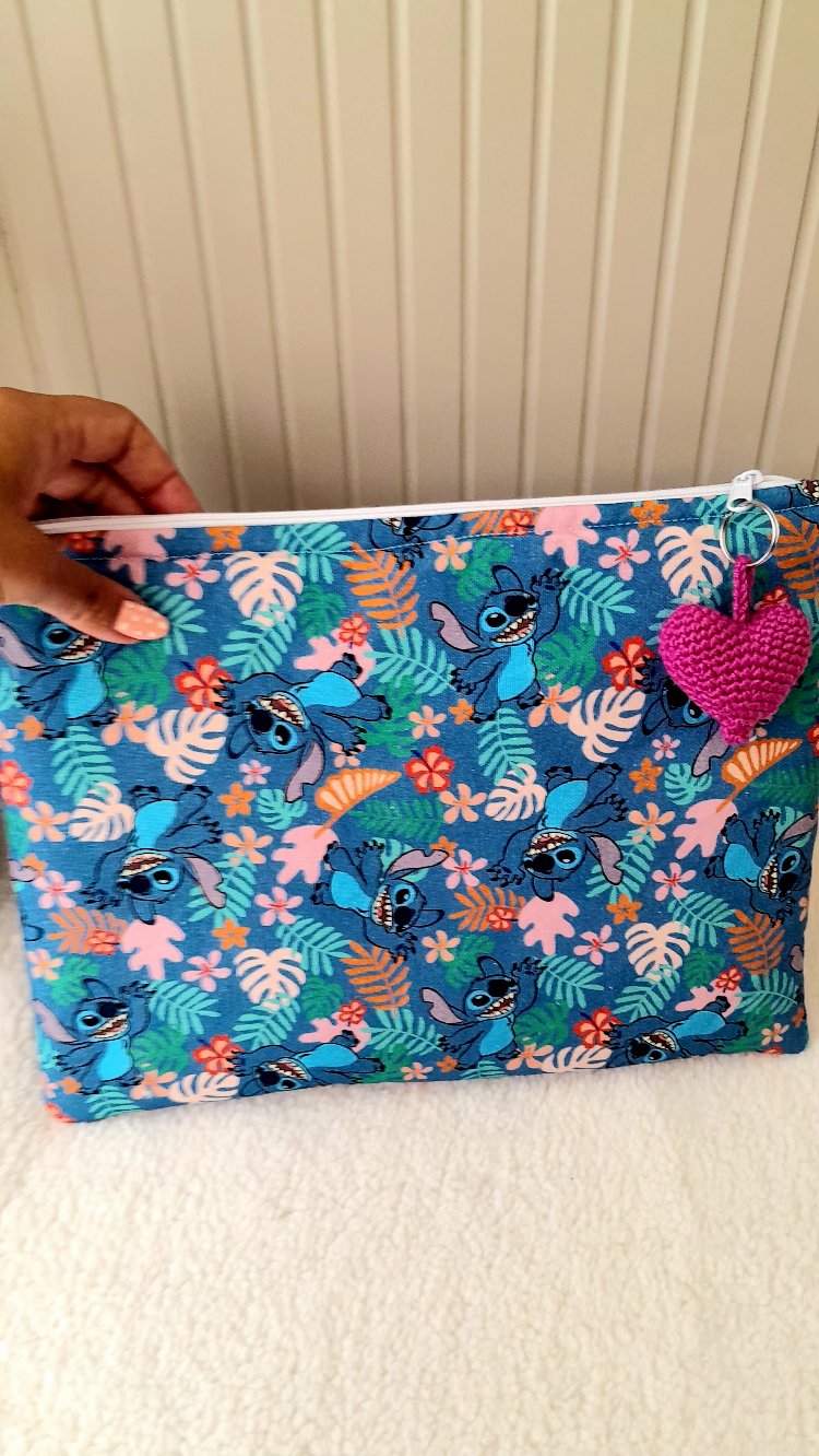 Stitch desenli tablet kılıfı