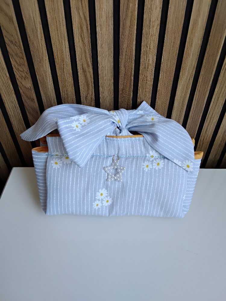 Çiçek Desenli & İnci Detaylı Kumaş Organizer
