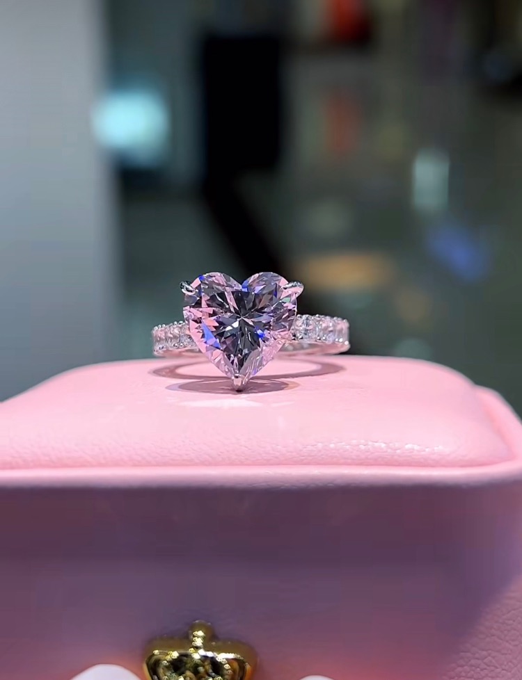 Pırlanta Kesim Pink Kalp Tektaş