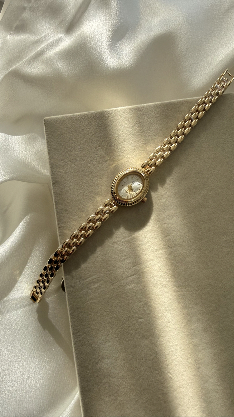 Gold vintage model kol saati (beyaz kadran)