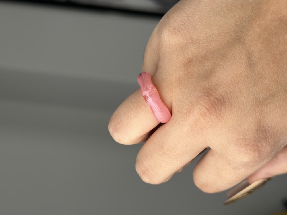 Pembe ince yüzük