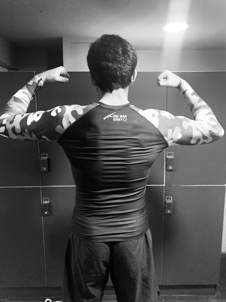 Dione BJJ “Pes ettirme sanatı” RASHGUARD