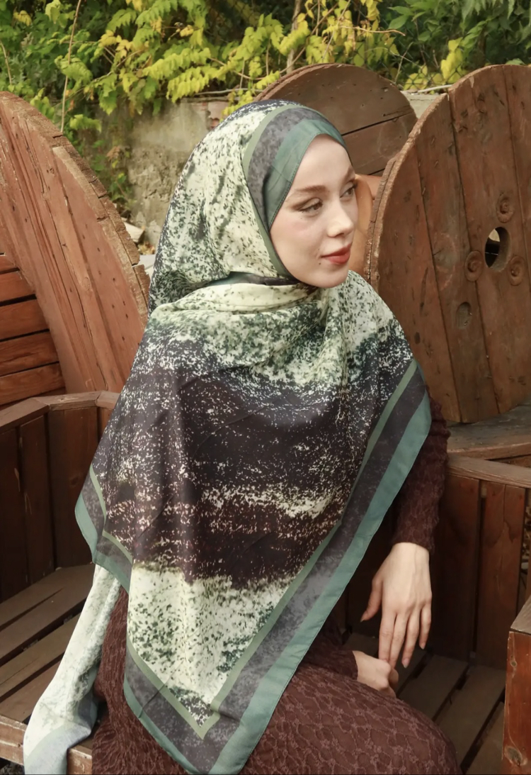 Sahira Desen Lina Şal