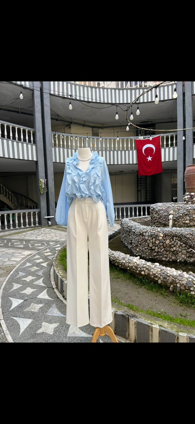 Kadın Fırfırlı V Yaka Tül Bluz