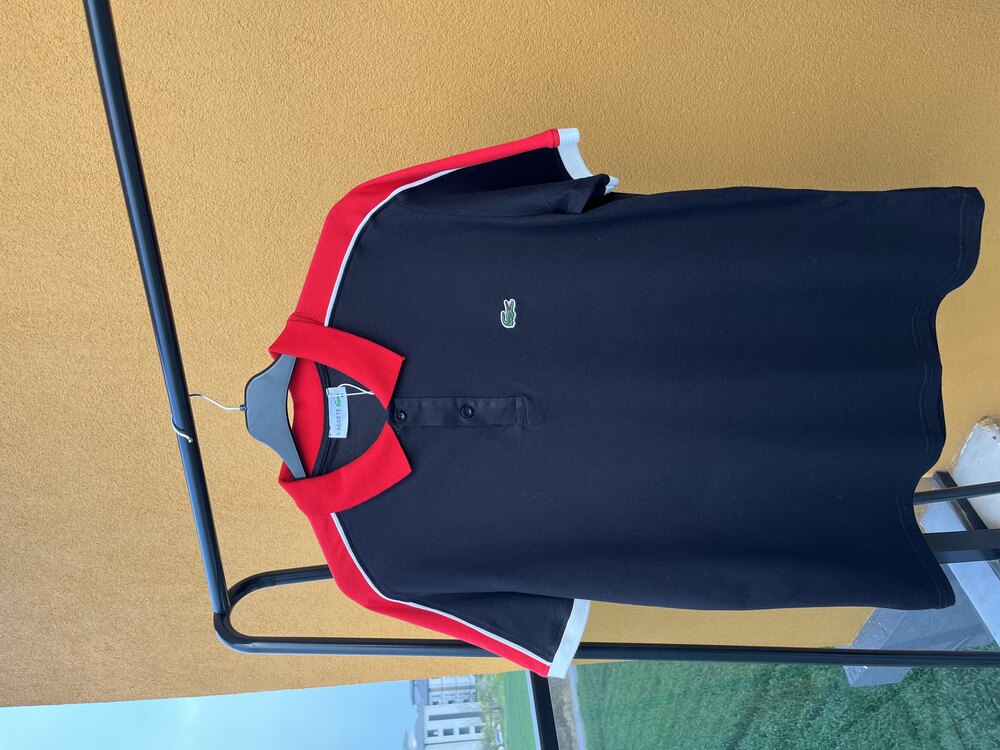 Lacoste Kırmızı Omuz Detaylı