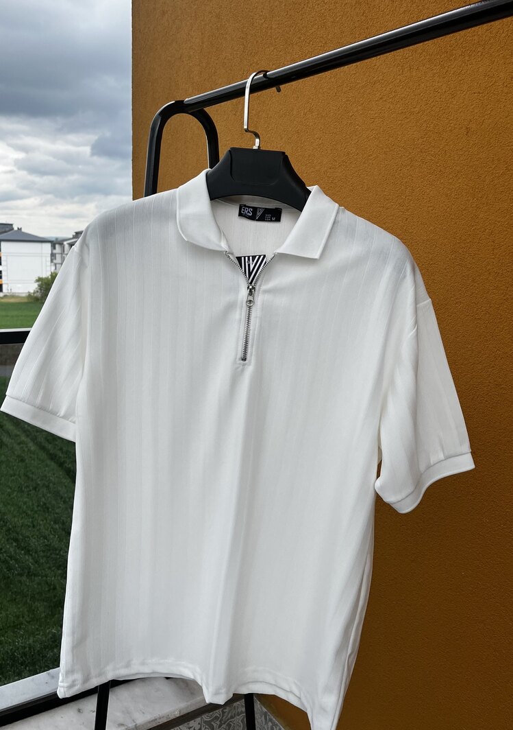 Polo Yaka Fermuarlı Beyaz