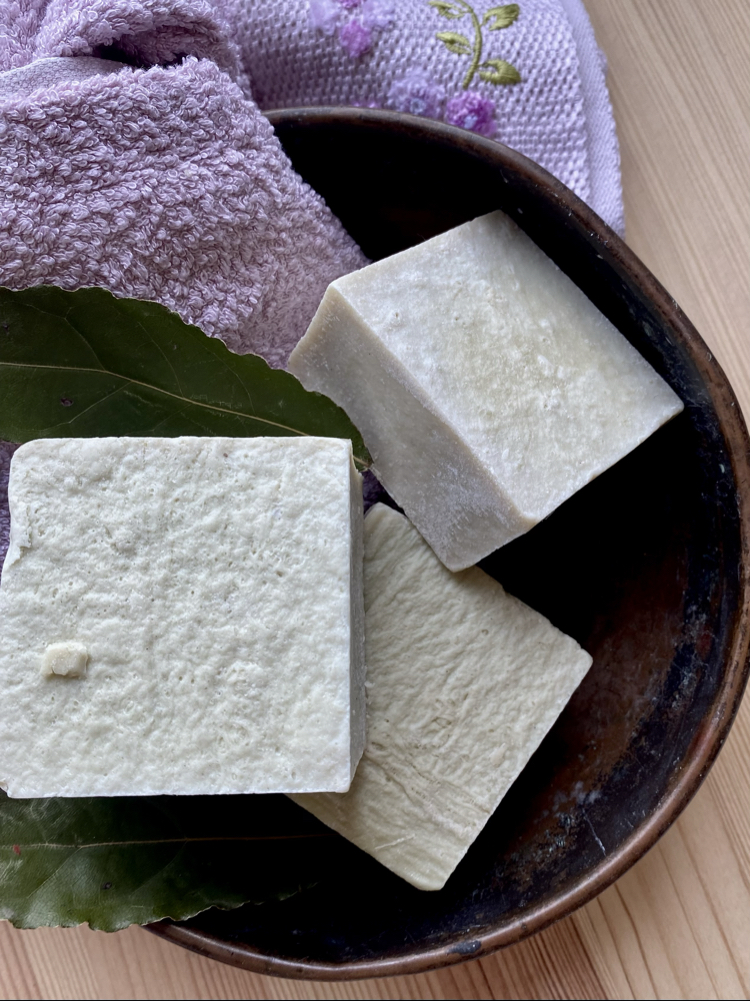 Defne Yağlı Sabun(%30 Defne Tohumu) 1 Kg.