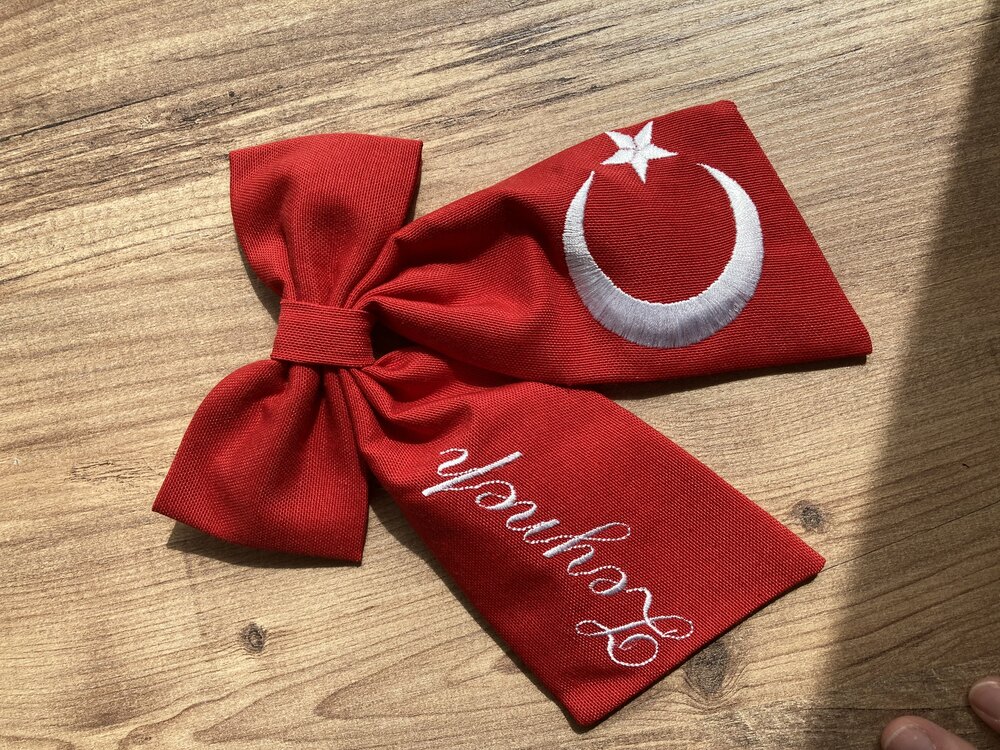 Ay yıldızlı isimli 23 Nisan tokası