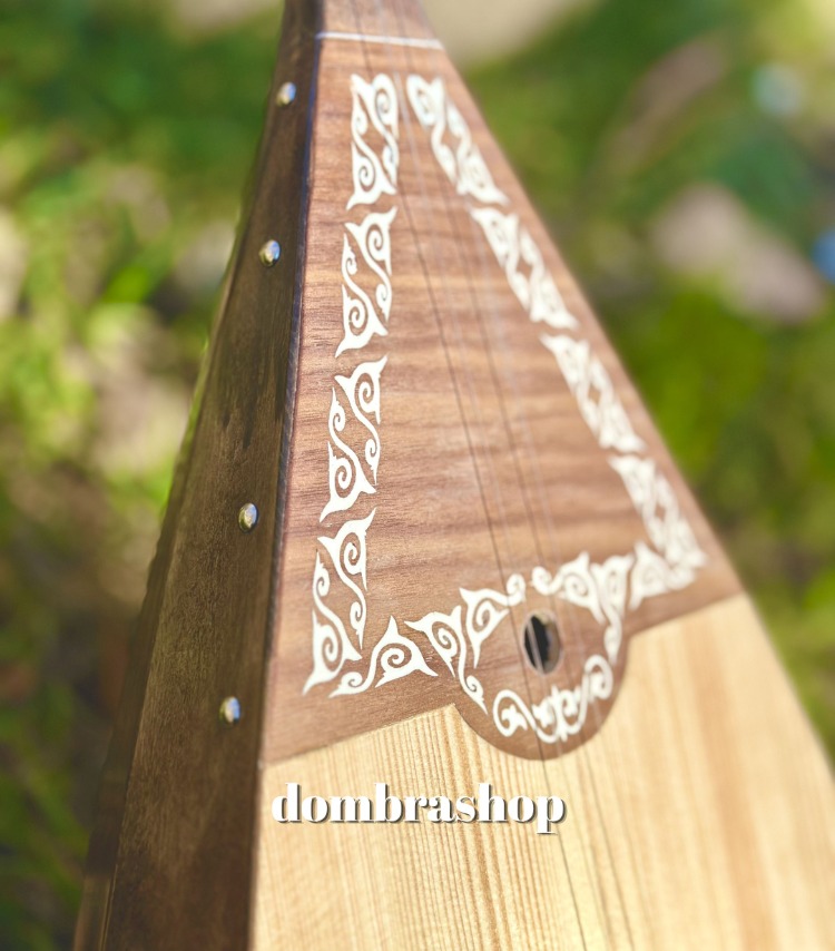 Kemik İşlemeli Konser Dombraları