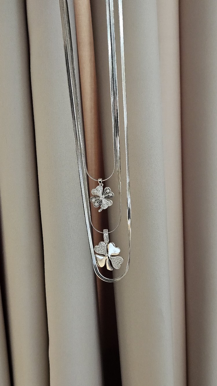 Üçlü Yonca Silver Kombin Kolye