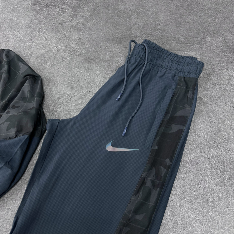 Nike Essentials Techpack Dokuma Takım | Smoke