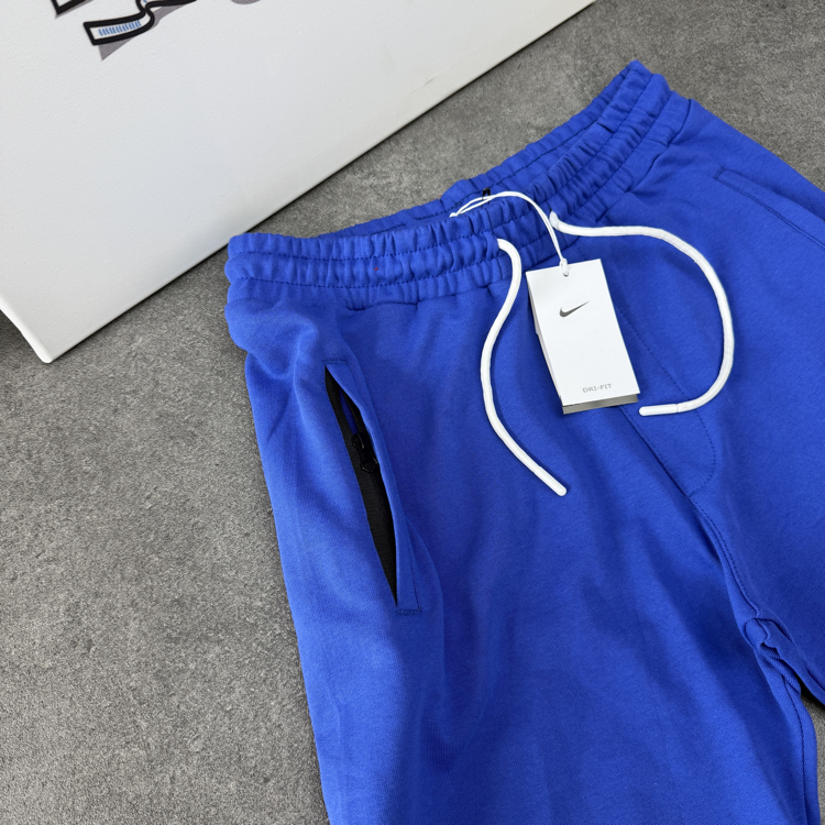 Nike Big Swoosh Logo Şort | Saks Mavi
