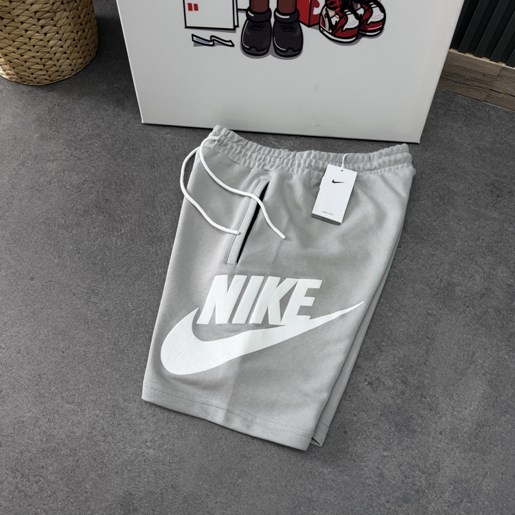 Nike Big Swoosh Logo Şort | Gri