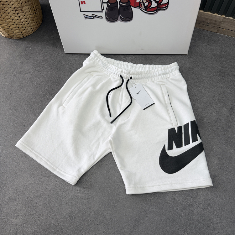 Nike Big Swoosh Logo Şort | Krem