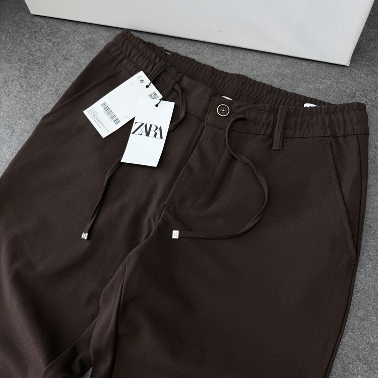 Zara Boyfriend Pantolon | Oversize Gömlek Kombin (Koyu Kahve/Beyaz)