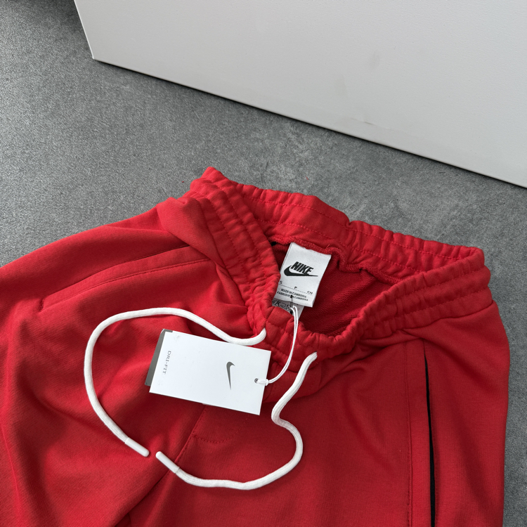 Nike Big Swoosh Logo Şort | Kırmızı