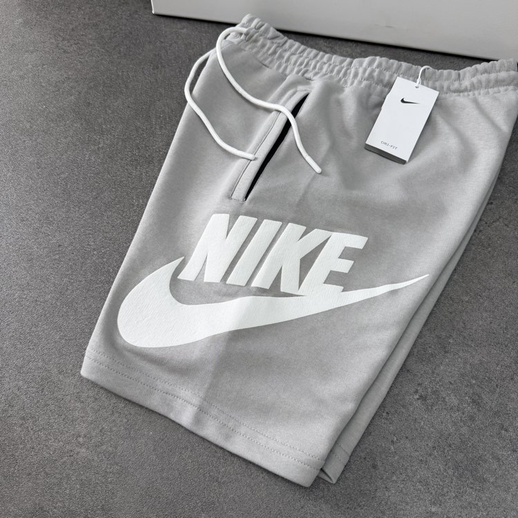 Nike Big Swoosh Logo Şort | Gri