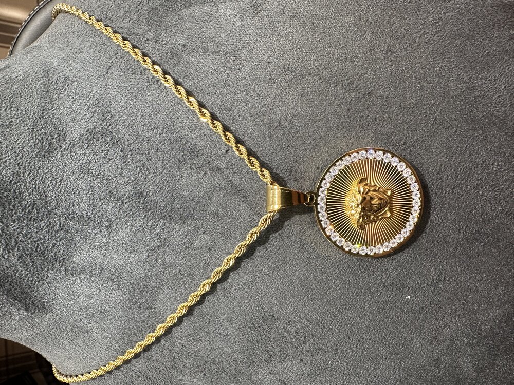 GOLD RENK MEDUSA KOLYE