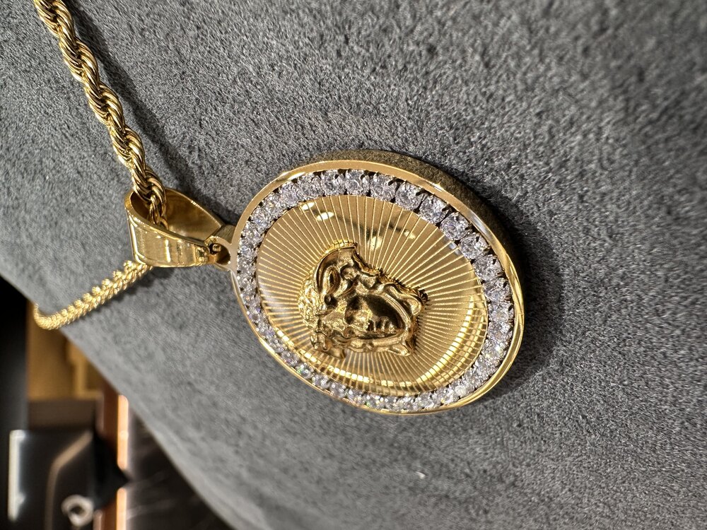 GOLD RENK MEDUSA KOLYE