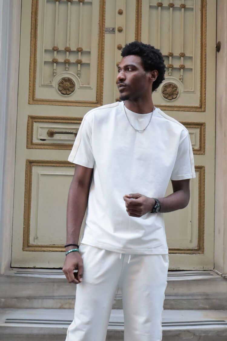 Essential Beyaz Eşofman Takımı