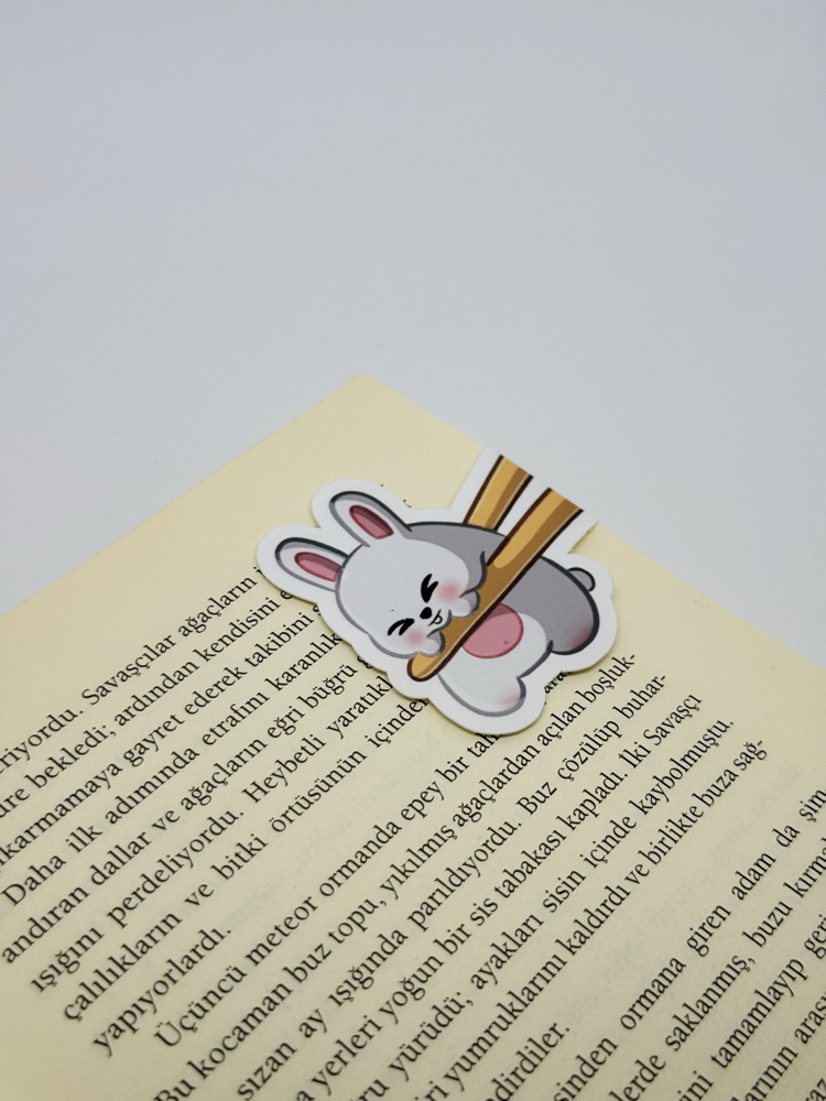 Mochi Leebit Magnetic Bookmark