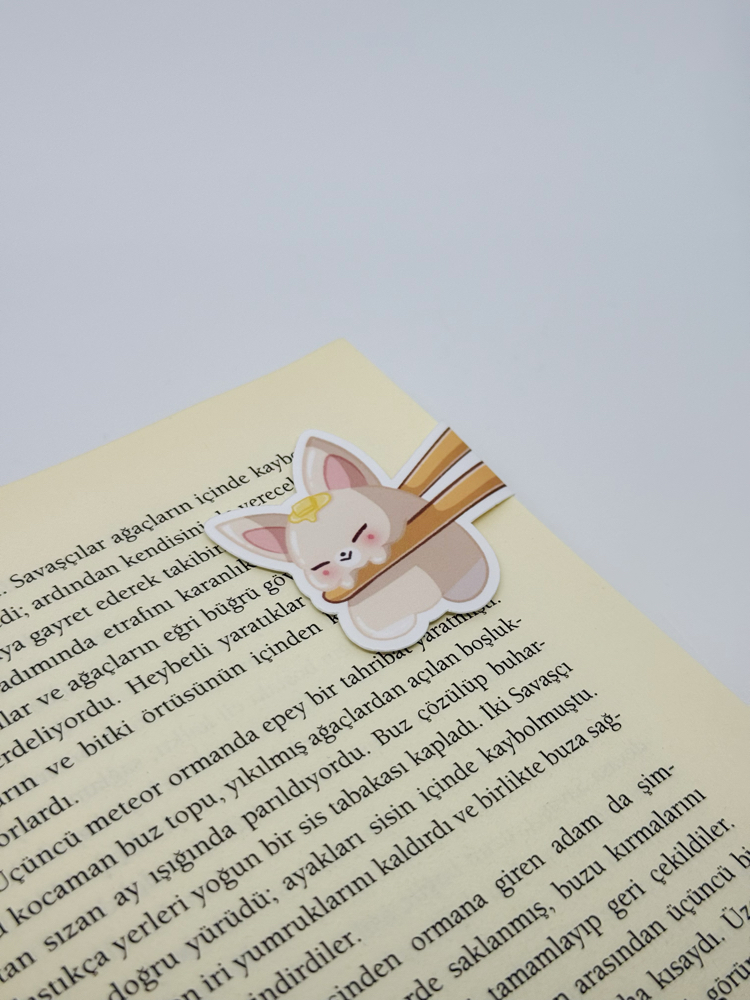 Mochi Foxiny Magnetic Bookmark