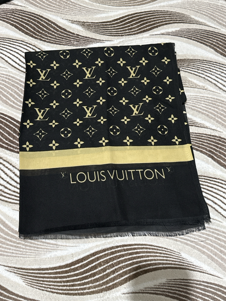 LOUIS VUITTON ŞAL (SİYAH)