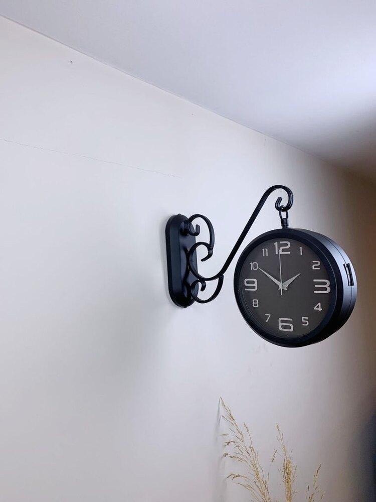 Siyah Metal Gece İncisi İstasyon Saati 36×25 cm