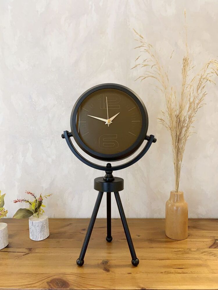 Siyah Metal Mini Tripod Spor Masa Saati 45×26 cm