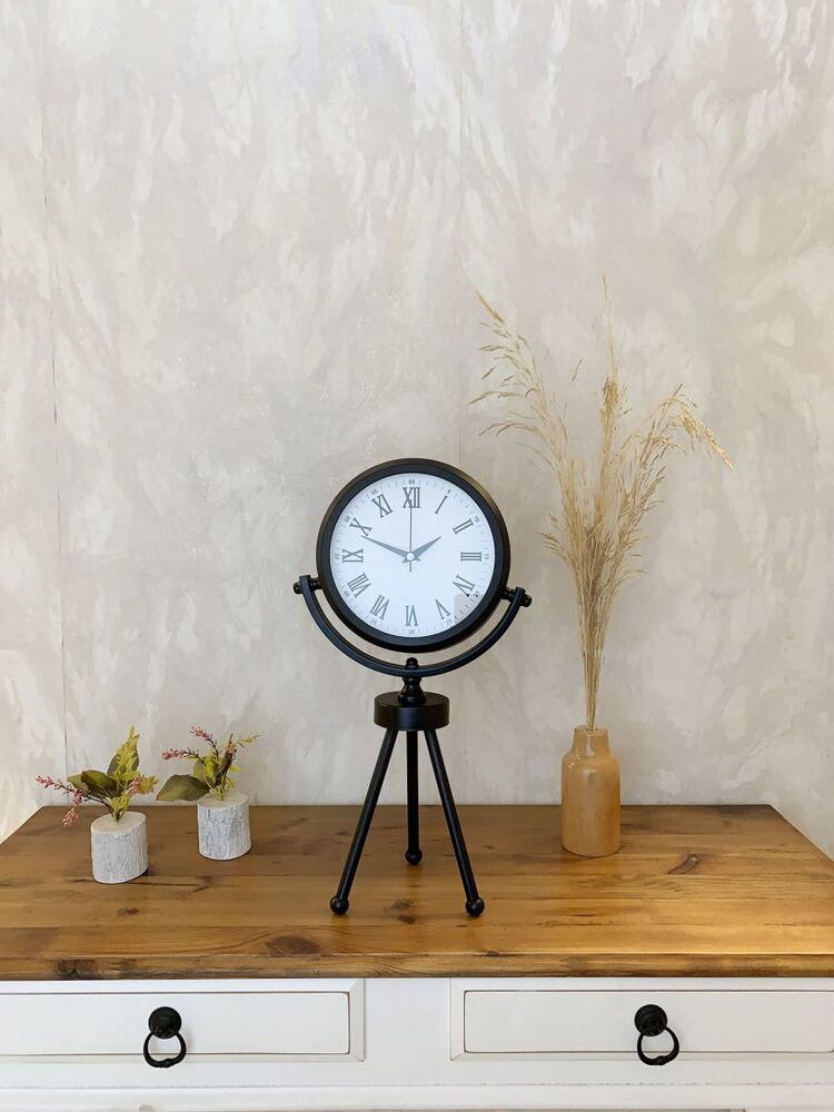 Siyah Metal Mini Tripod Roma Rakamlı Masa Saati 45×26 cm