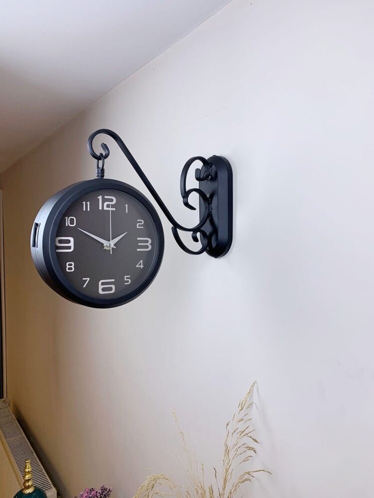 Siyah Metal Gece İncisi İstasyon Saati 36×25 cm