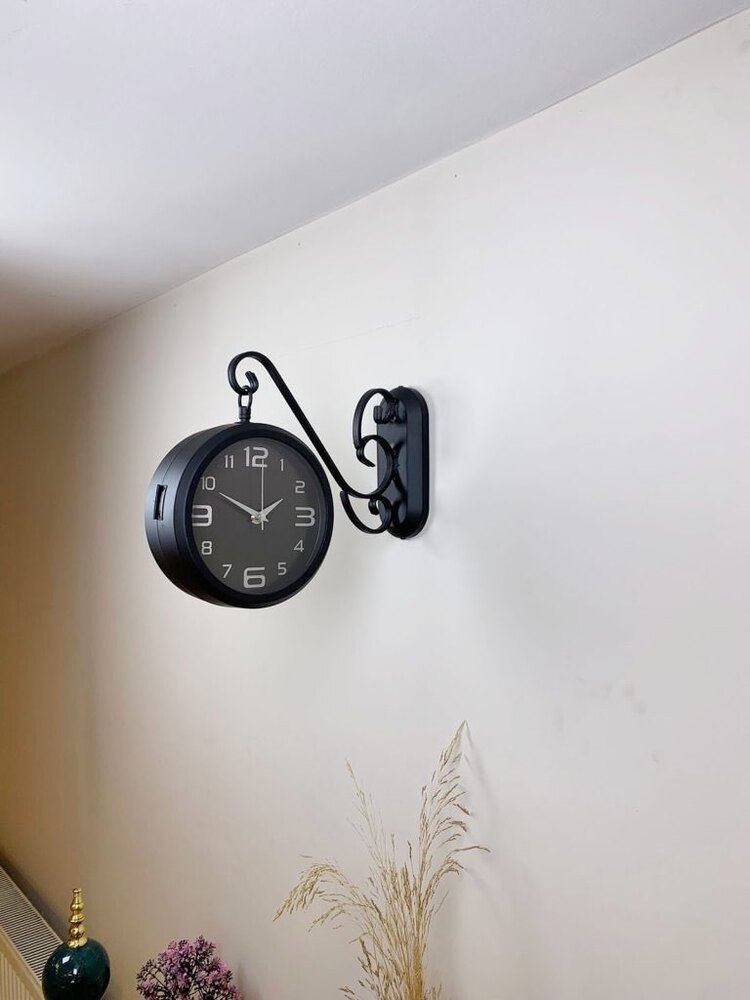Siyah Metal Gece İncisi İstasyon Saati 36×25 cm