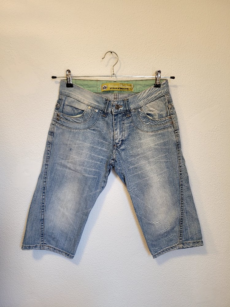Y2K Victoria Beckham Kapri