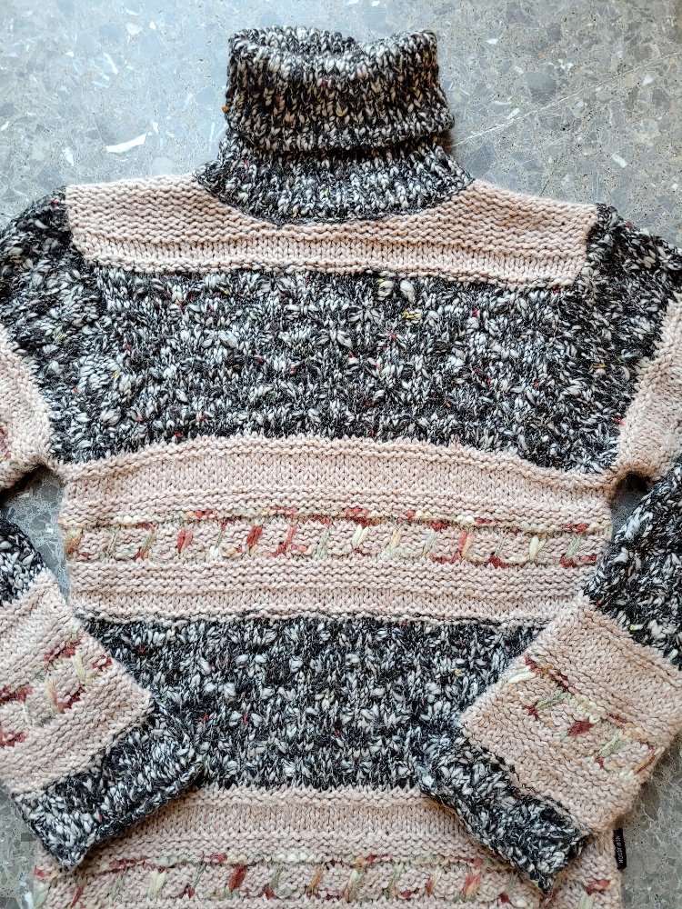 90s striped sweater