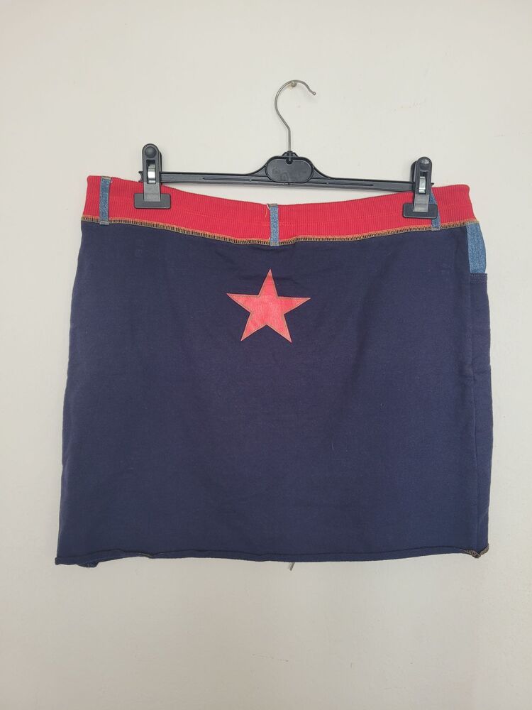 Sporty star skirt
