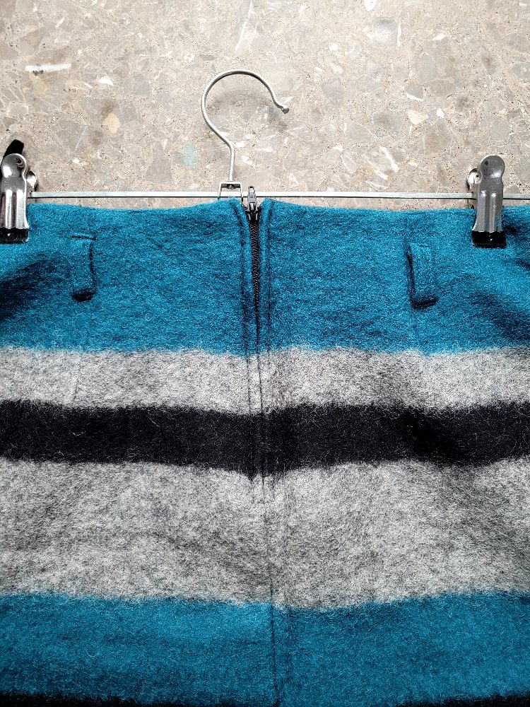 Cool wool skirt